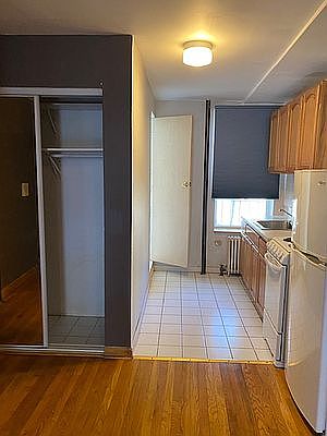 4th image of 2133 3rd Ave APT 4S