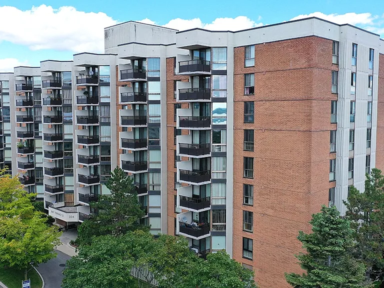 334 Dundas St E — Photo 22