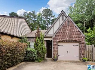 4296 Ashwood Cv, Hoover, AL 35216