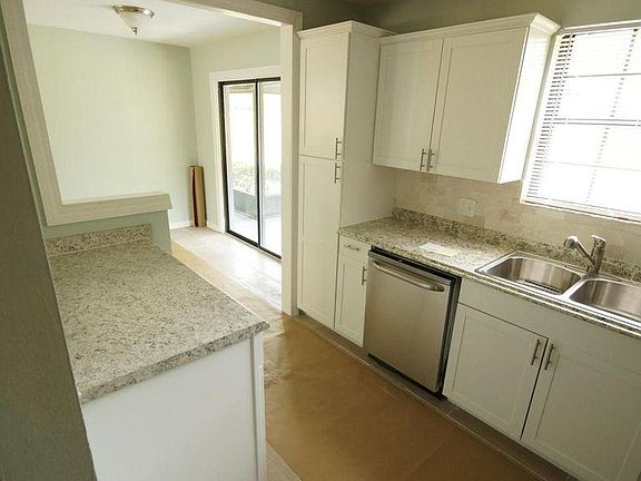 3rd image of 6737 Cotton Tail Ln
