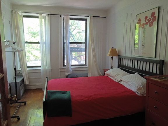 4th image of 789 Washington Ave #1