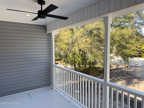 3rd image of 4926 Oleander Drive Unit B