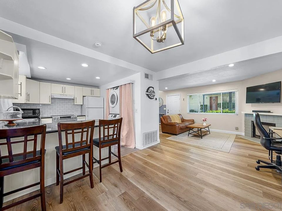 1st image of 8420 Fanita Dr APT 16