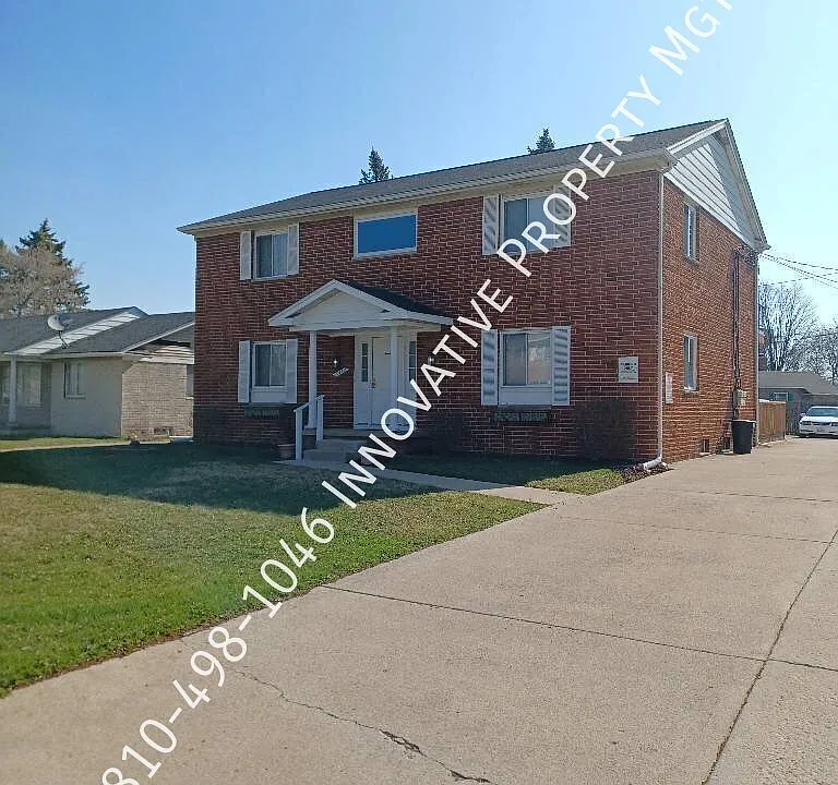 3462 Ridgecliffe Dr #2