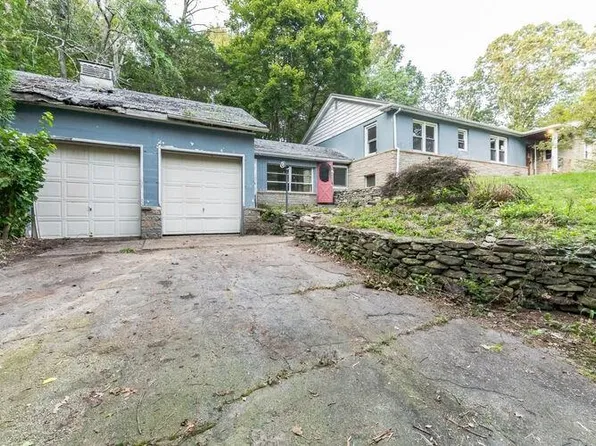 177 Chestnut Oak Rd, Glocester, RI 02814