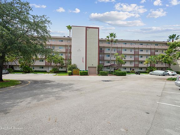 2nd image of 2104 S Cypress Bend Dr APT 506