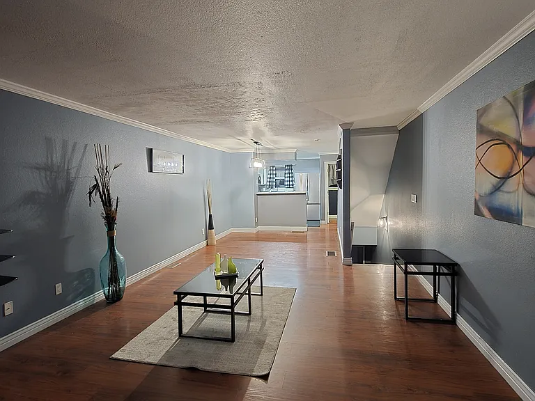 11809 E Kepner Dr — Photo 9