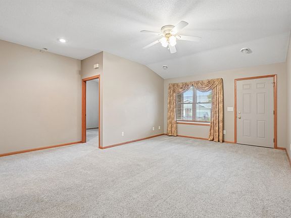 5th image of 6110 Seven Springs Dr
