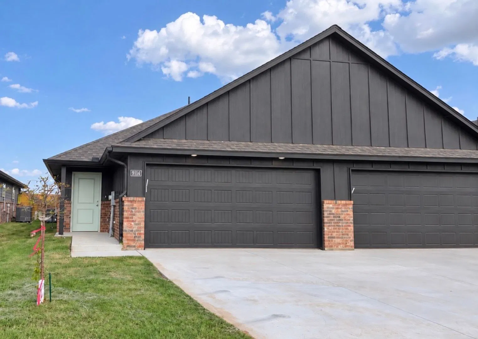 Brand New 3 Bedroom 2 Bath Home In Yukon Schools (Lawn Care Included) — Photo 1