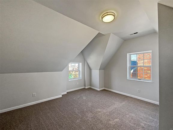 4th image of 6626 Oleatha Ave