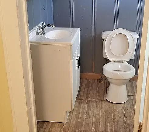 3rd image of 20742 Meadowbrook Dr #21