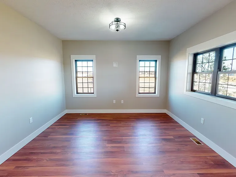 1007 E Maple Ave — Photo 7