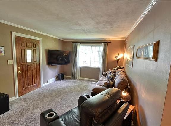 3rd image of 7916 W 60th St