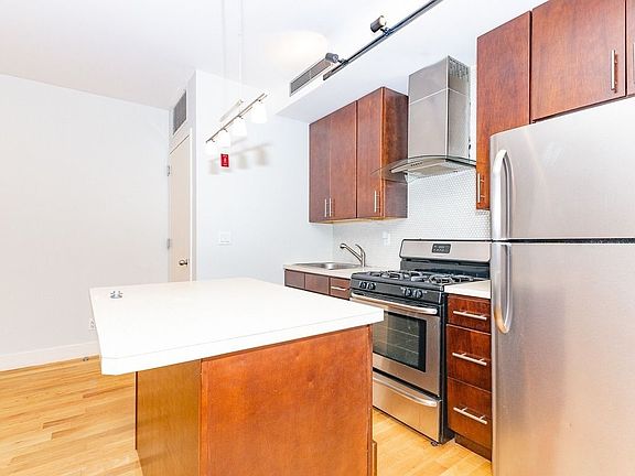 2nd image of 28 Fayette St #Rf3