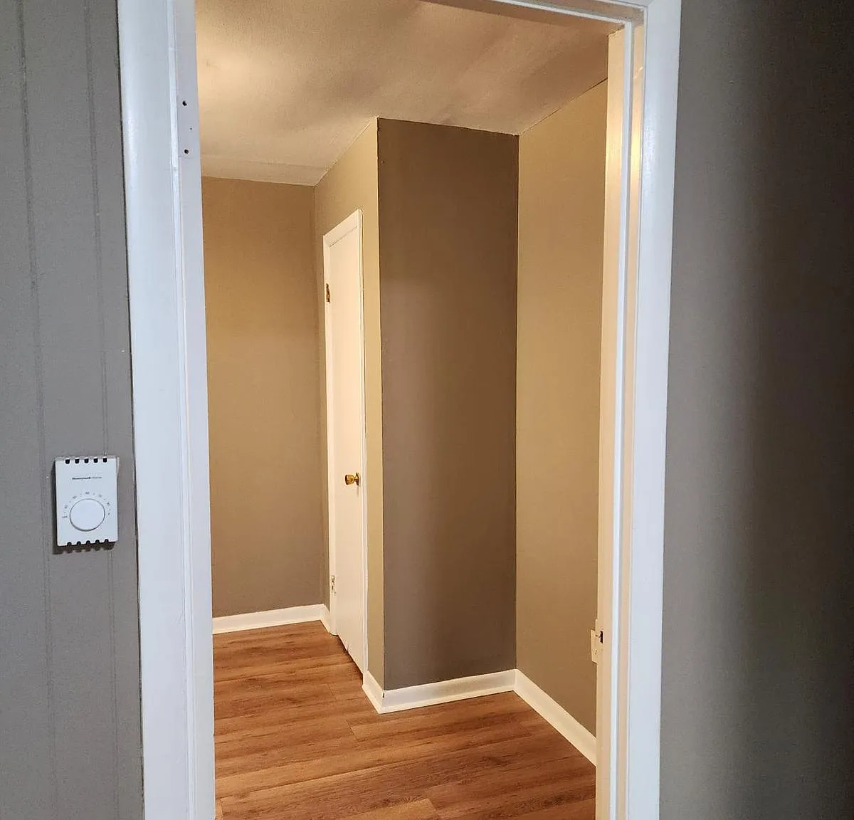 1 bed, 800 sqft, $995 — Photo 2