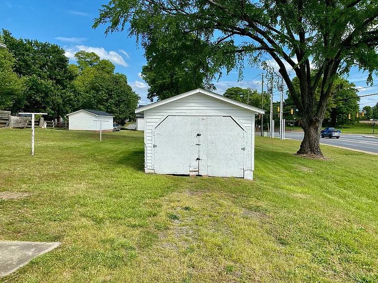 602 N Juniper Ave — Photo 4