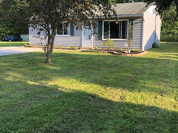 2nd image of 17643 Lakewood Ave