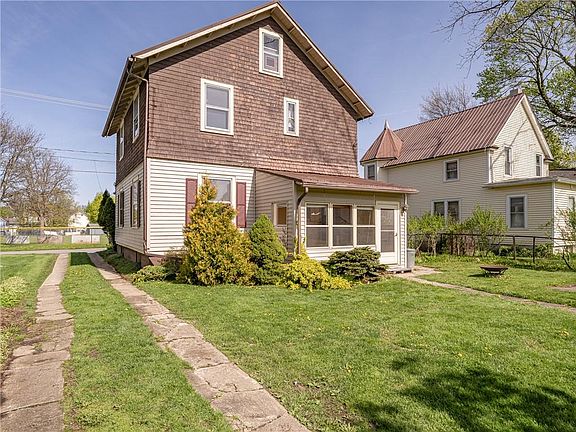 3rd image of 25 Knox St