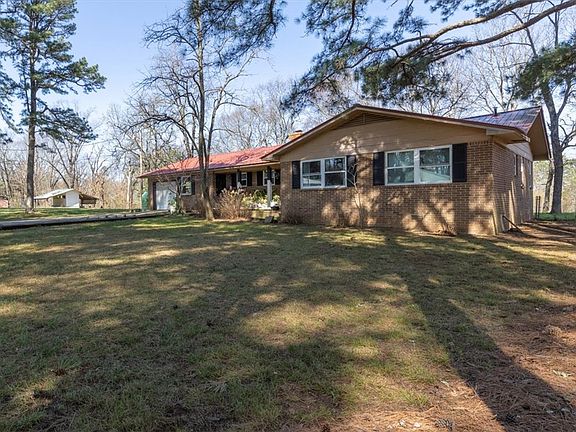 3rd image of 14497 Mountain Rd