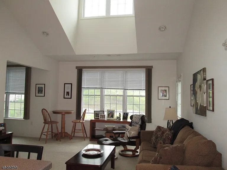 2411 Ramapo Ct — Photo 3
