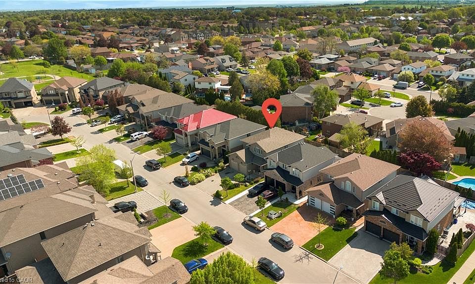 1st image of 115 Erika Cres