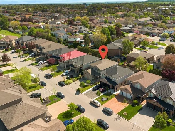 115 Erika Cres, Hamilton, ON L8W 3W2