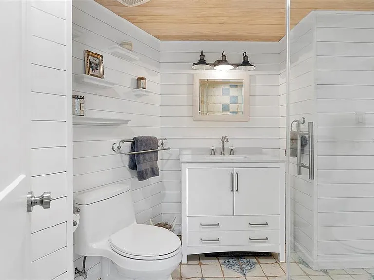 1200 N Shore Dr NE #313 — Photo 15