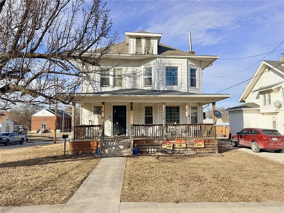 1st image of 403 E 8th Ct