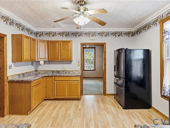 5th image of 111 N Ivy Ave