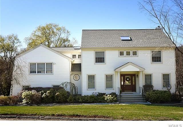 Welcome  home to this fabulous colonial, contemporary home in picture perfect condition.