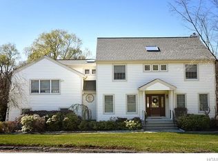 4 Rosalind Dr, Cortlandt Manor, NY 10567