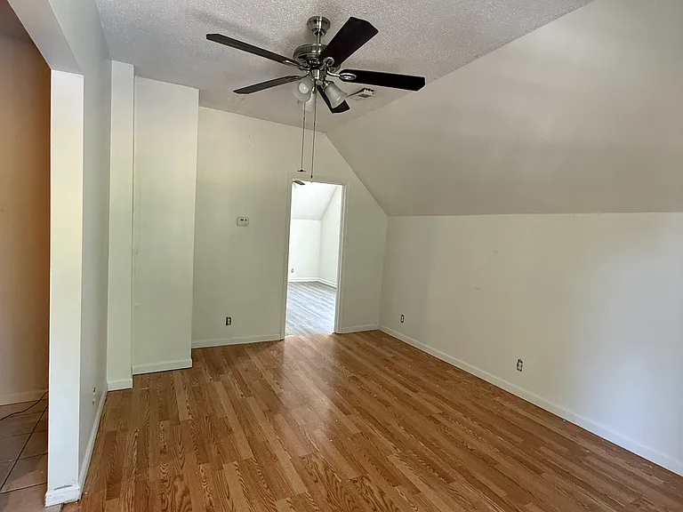 404 E Church St #C — Photo 7