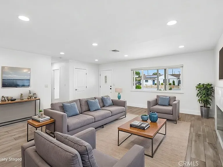 17151 Hague Ln — Photo 6