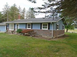 4553 N Island Dr, Sanford, MI 48657