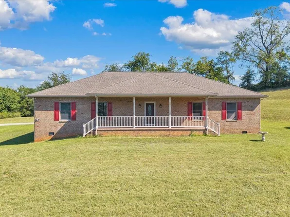 1320 Beaumont Rd, Hollins, VA 24019