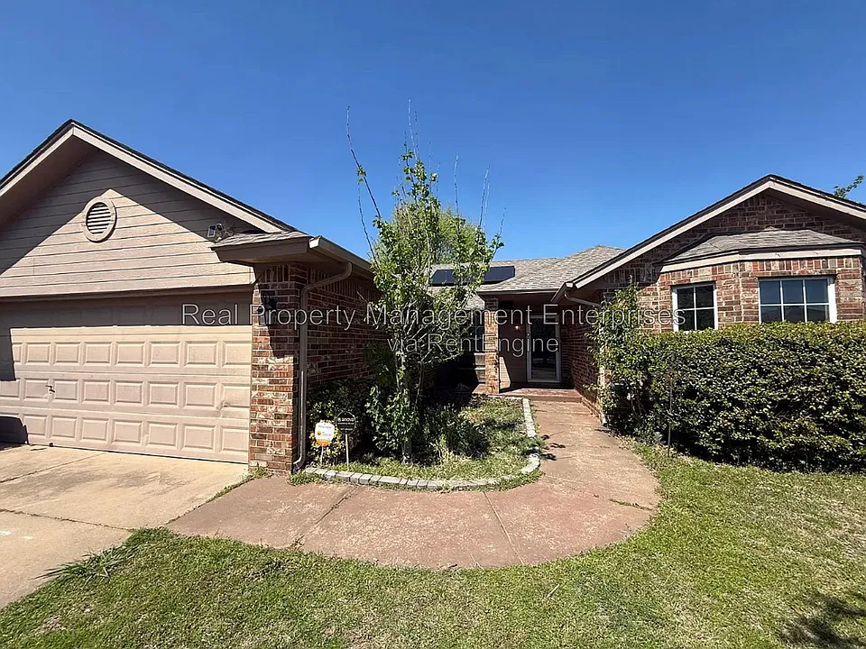 1801 Brittany Ln