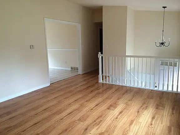 6090 Spires Dr — Photo 8