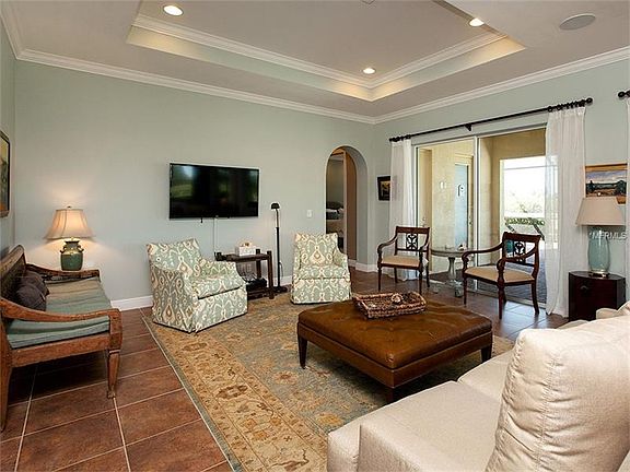 4th image of 325 Martellago Dr