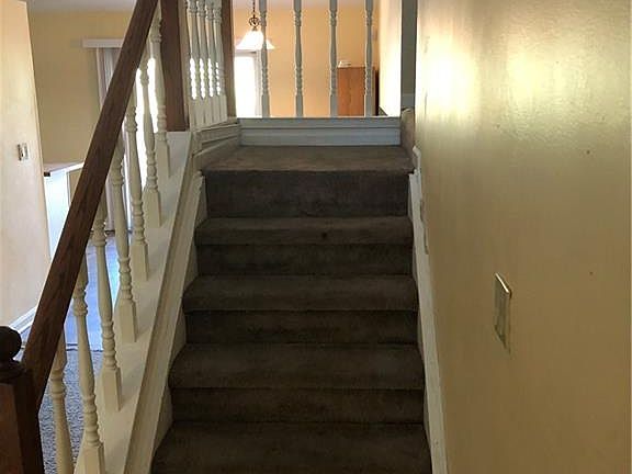 4th image of 4654 Clayburn Dr