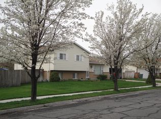 1811 W Springfield Rd, Salt Lake City, UT 84116