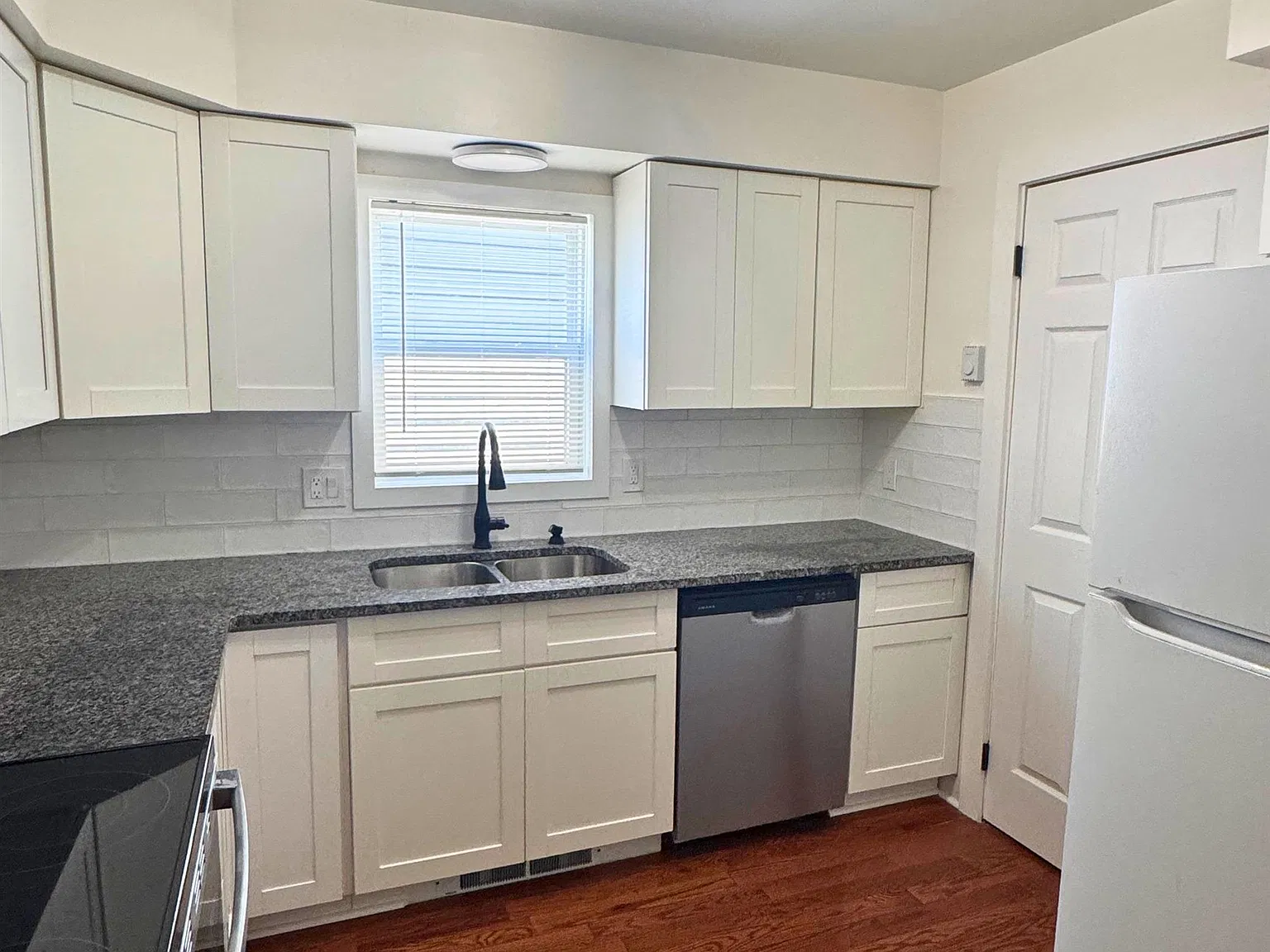 3 bed, 1.0 bath, $2,300 — Photo 2