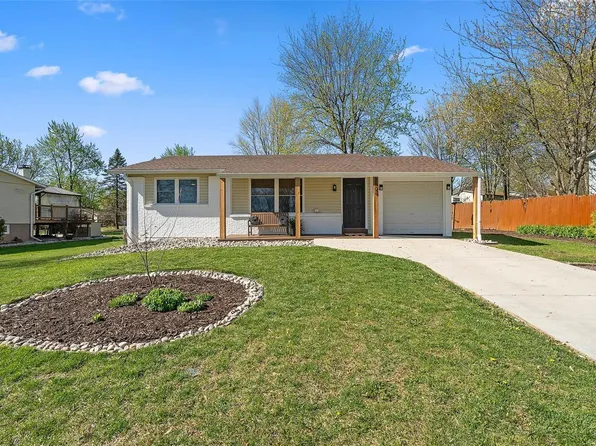 3504 Canterbury Dr, Saint Charles, MO 63303