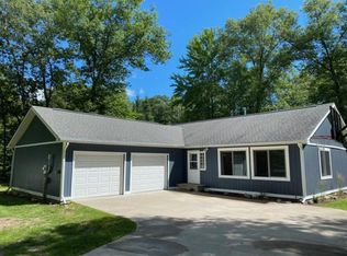 6966 Woodlea Rd W, Oscoda, MI 48750