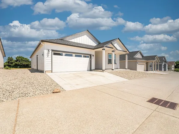 761 Spyglass Dr, Bandon, OR 97411