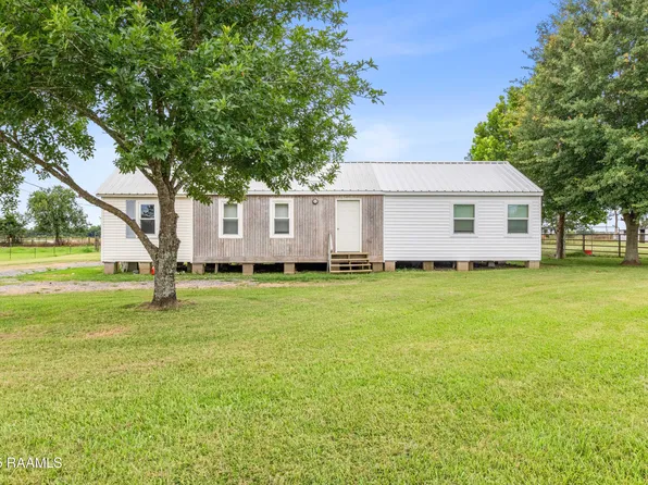 134 Greenway Dr, Church Pt, LA 70525