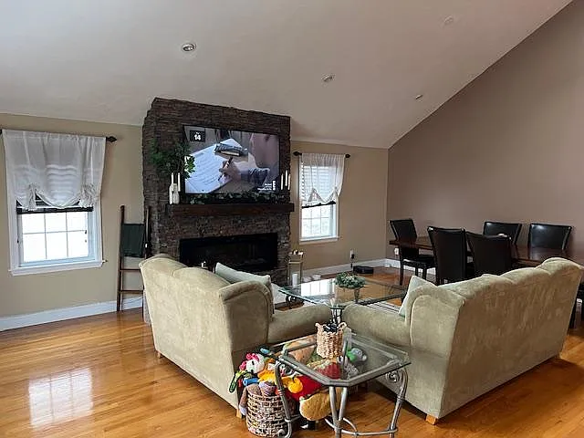 34 Davis St #B — Photo 1
