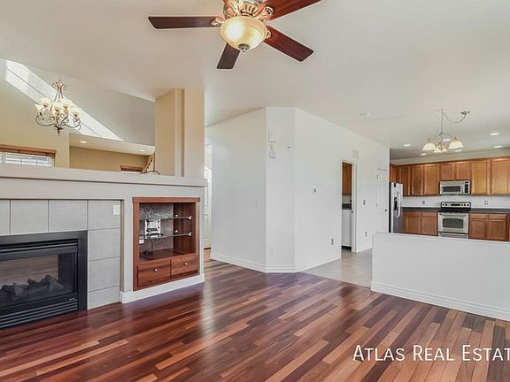 3rd image of 430 Winebrook Way