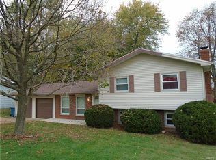 226 Seibert Rd, Shiloh, IL 62269