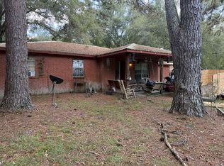 417 Sunset Dr, Columbia, MS 39429