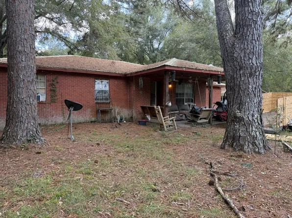 417 Sunset Dr, Columbia, MS 39429